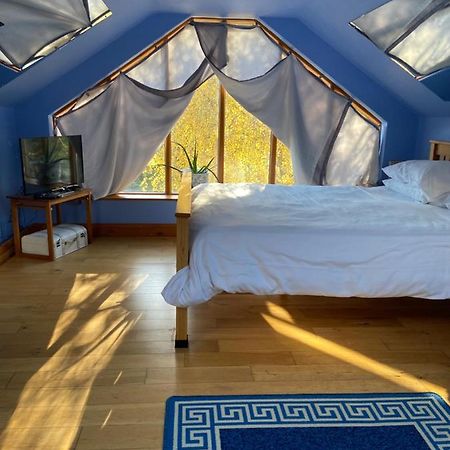 Ralph'S Barn Villa Newport  Bagian luar foto