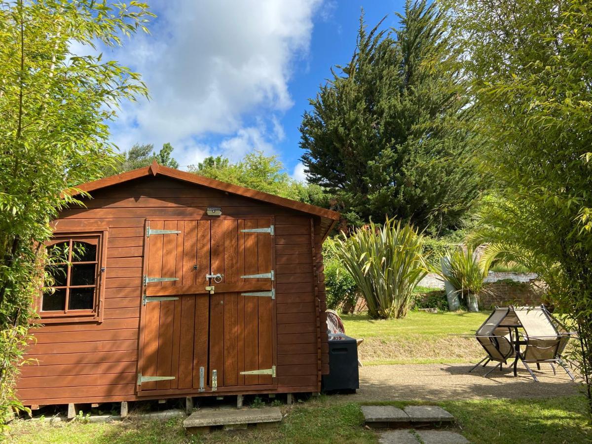Ralph'S Barn Villa Newport  Bagian luar foto