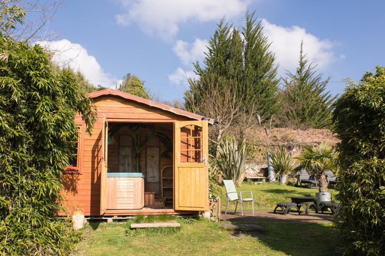 Ralph'S Barn Villa Newport  Bagian luar foto