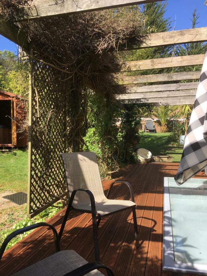 Ralph'S Barn Villa Newport  Bagian luar foto